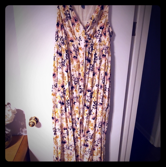 Maternity dress - Picture 1 of 3